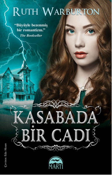 Kasabada Bir Cadı Kitap Kapağı